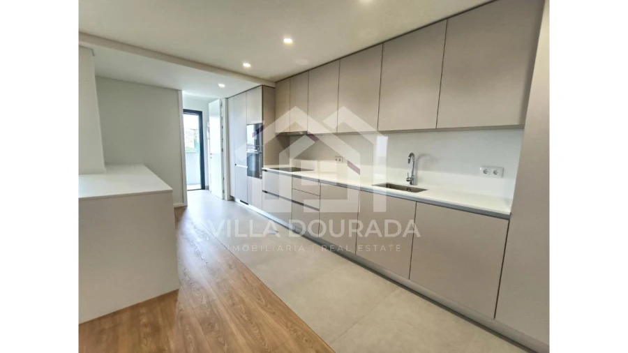 Apartamento T3 para Arrendamento em Santa Marinha e São Pedro da Afurada Foto 6