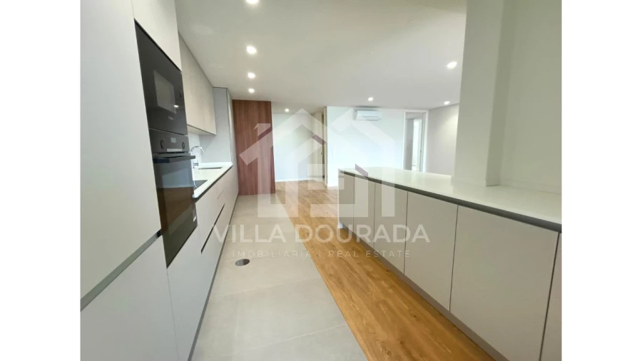Apartamento T3 para Arrendamento em Santa Marinha e São Pedro da Afurada Foto 7