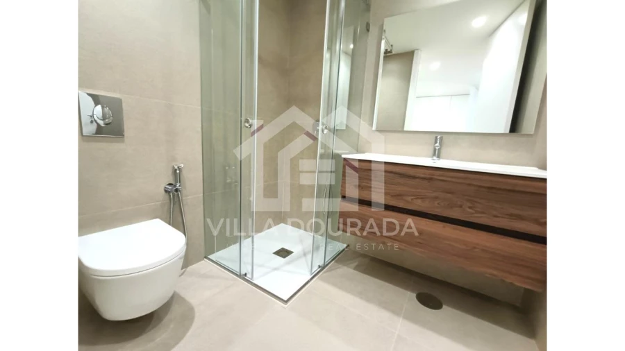Apartamento T3 para Arrendamento em Santa Marinha e São Pedro da Afurada Foto 13