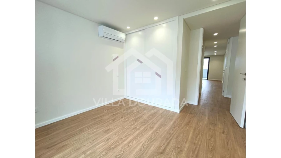 Apartamento T3 para Arrendamento em Santa Marinha e São Pedro da Afurada Foto 14
