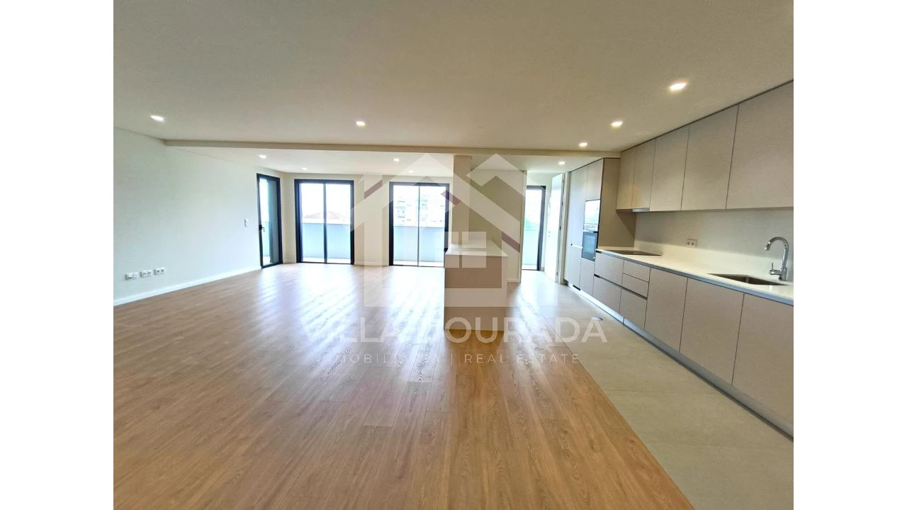 Apartamento T3 para Arrendamento em Santa Marinha e São Pedro da Afurada Foto 3