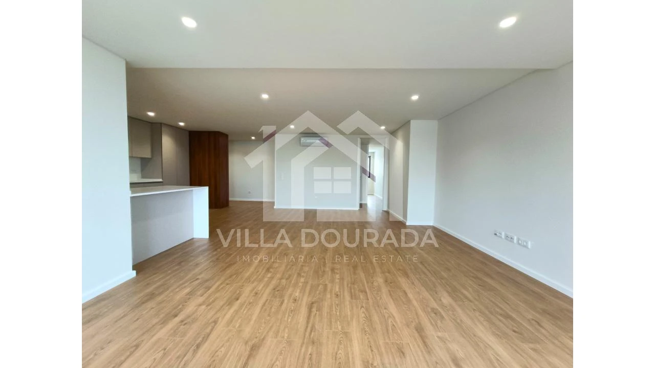 Apartamento T3 para Arrendamento em Santa Marinha e São Pedro da Afurada Foto 5