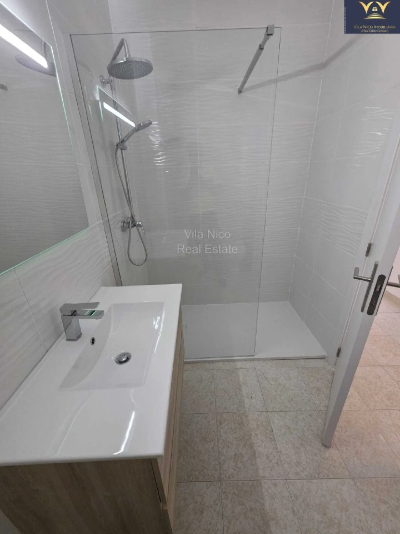 Apartamento T2 para Venda em Portimão Foto 9