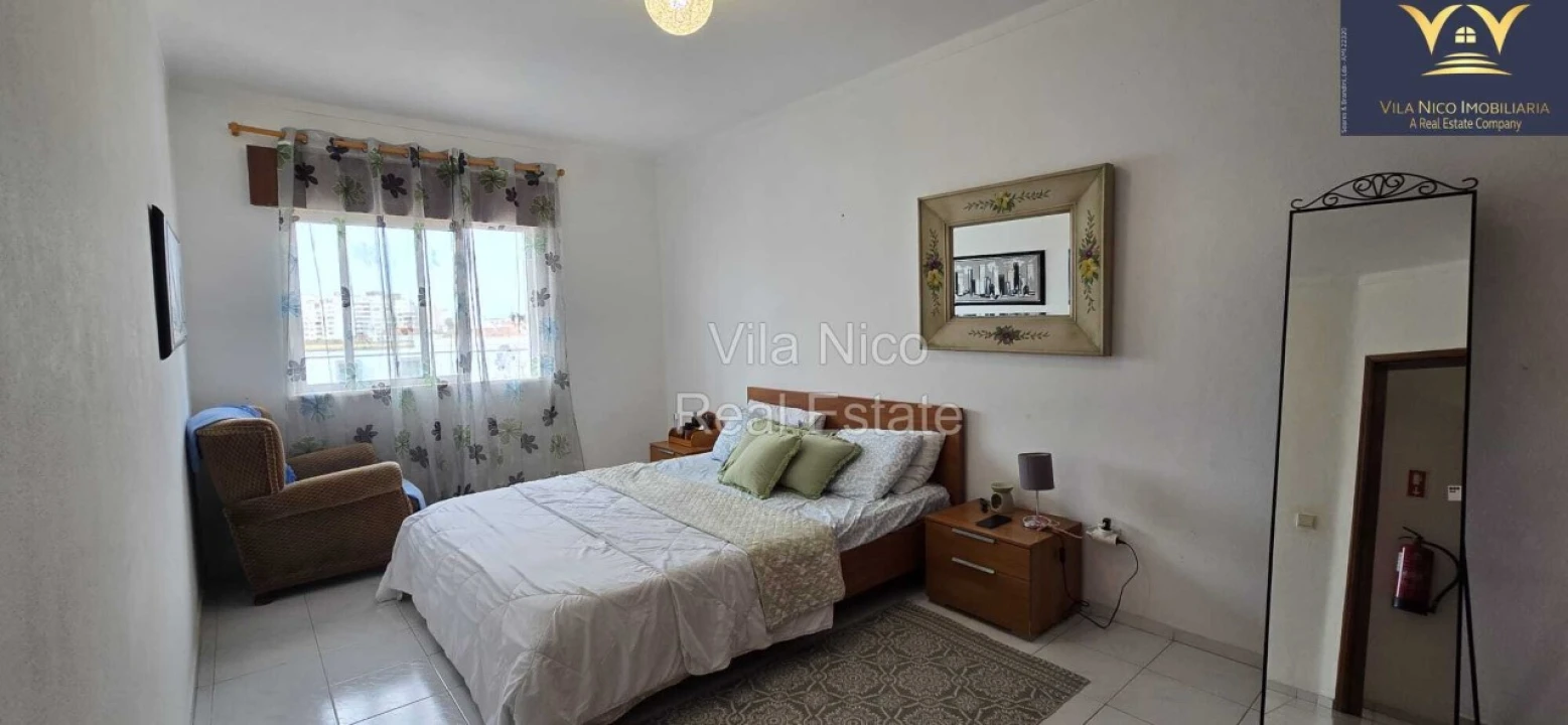 Apartamento T2 para Venda em Portimão Foto 14