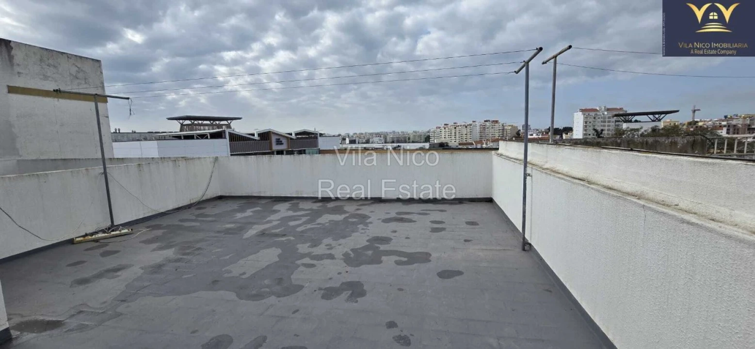 Apartamento T2 para Venda em Portimão Foto 32