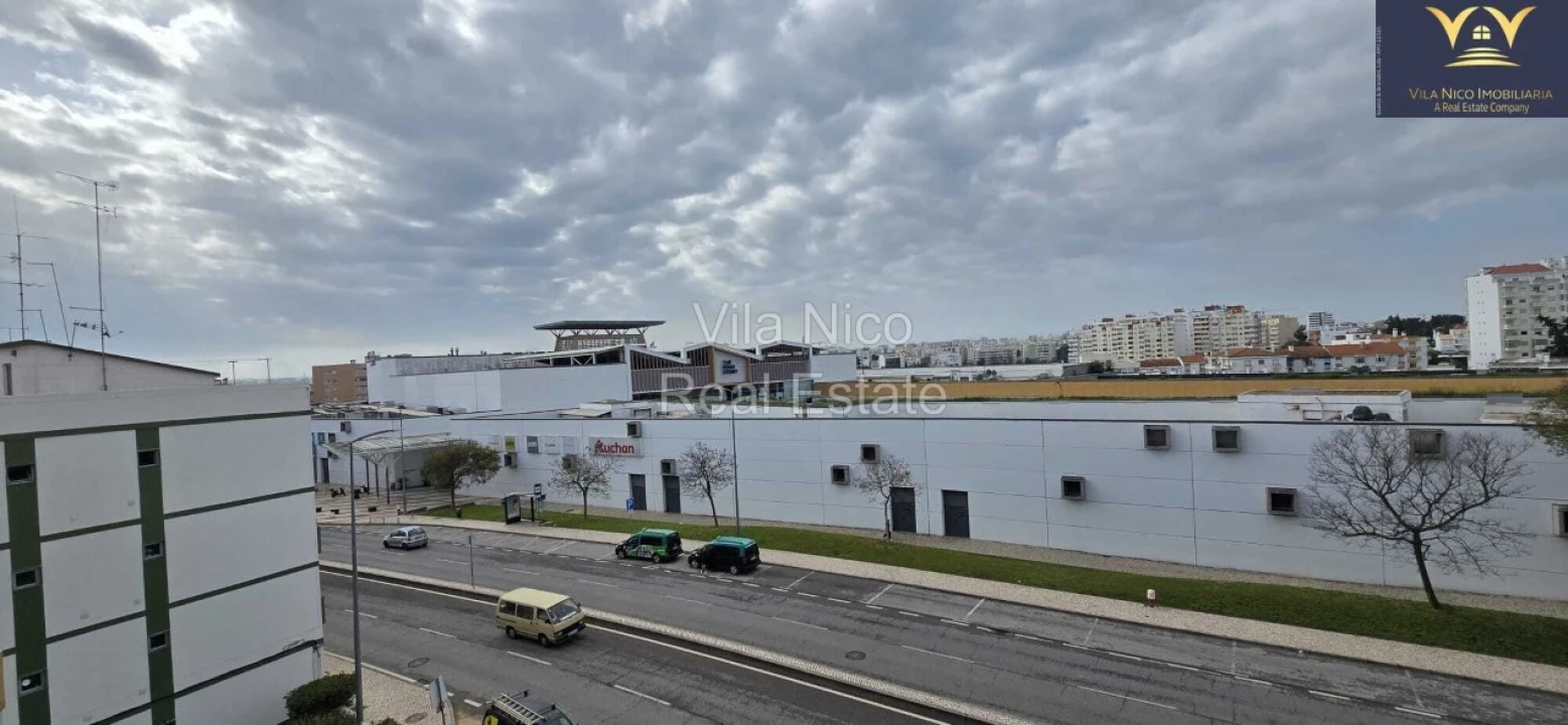Apartamento T2 para Venda em Portimão Foto 33