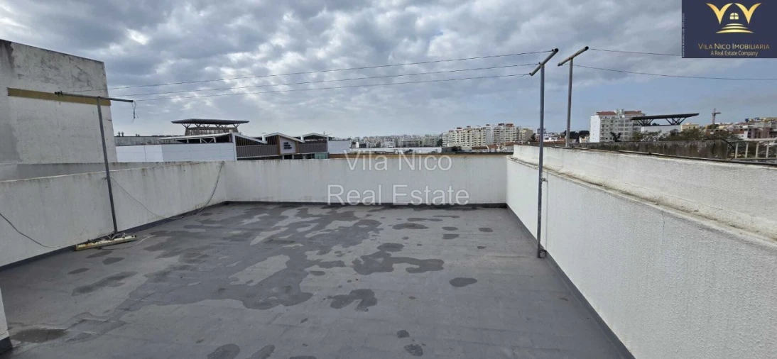 Apartamento T2 para Venda em Portimão Foto 32