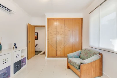 Moradia T5 para Venda em Santo Antonio da Charneca