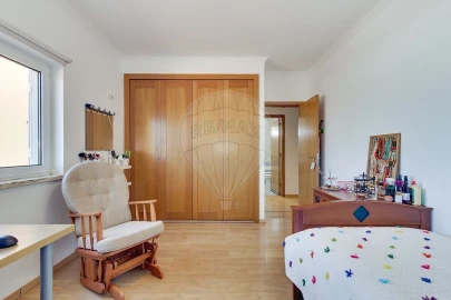 Moradia T5 para Venda em Santo Antonio da Charneca