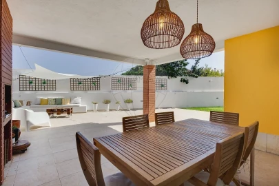 Moradia T5 para Venda em Santo Antonio da Charneca