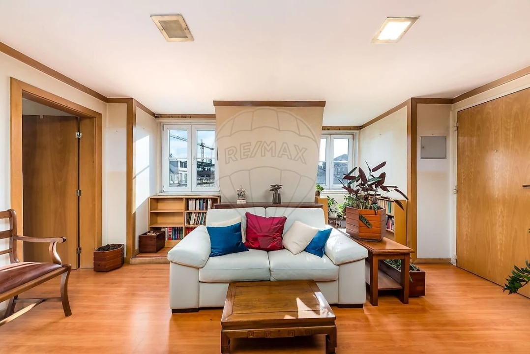 Apartamento T2 para Venda em Misericórdia Foto 2