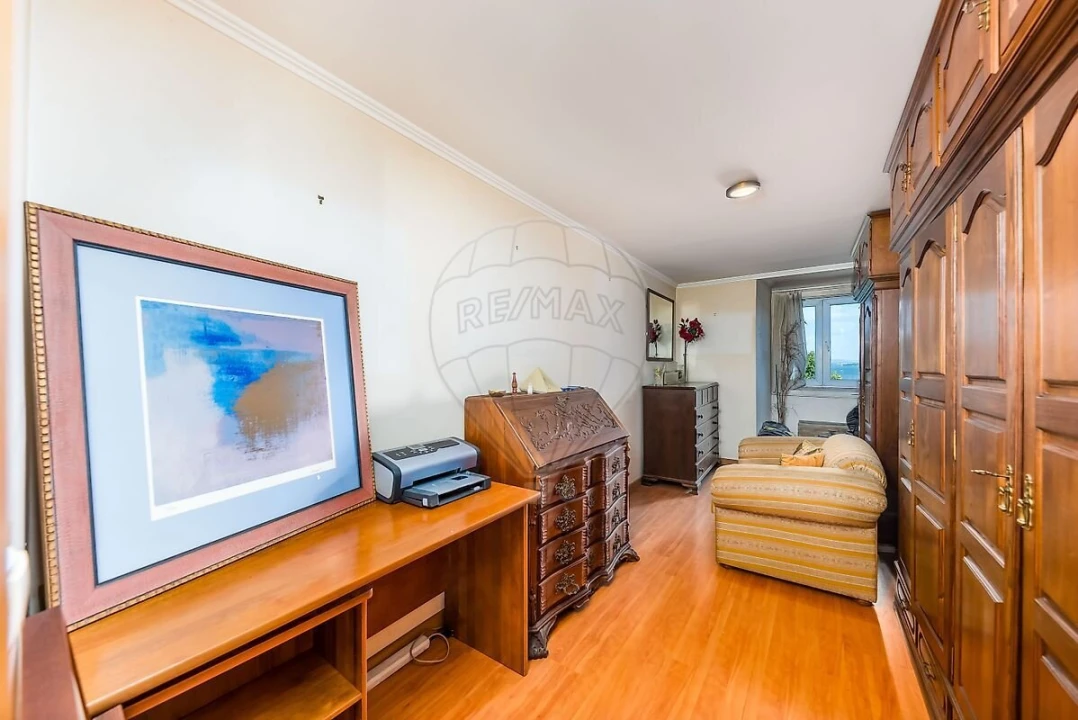 Apartamento T2 para Venda em Misericórdia Foto 11