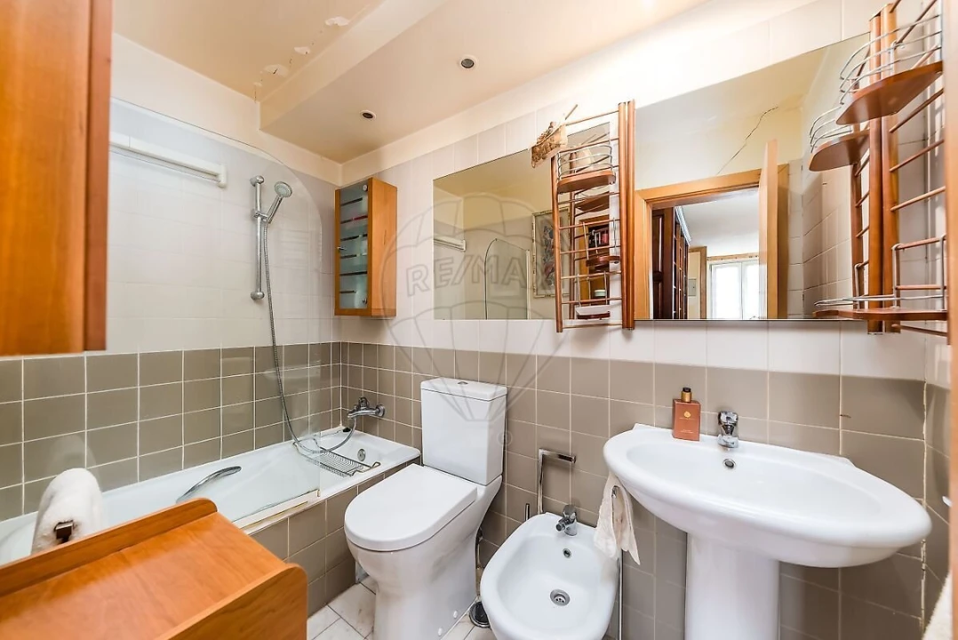 Apartamento T2 para Venda em Misericórdia Foto 13