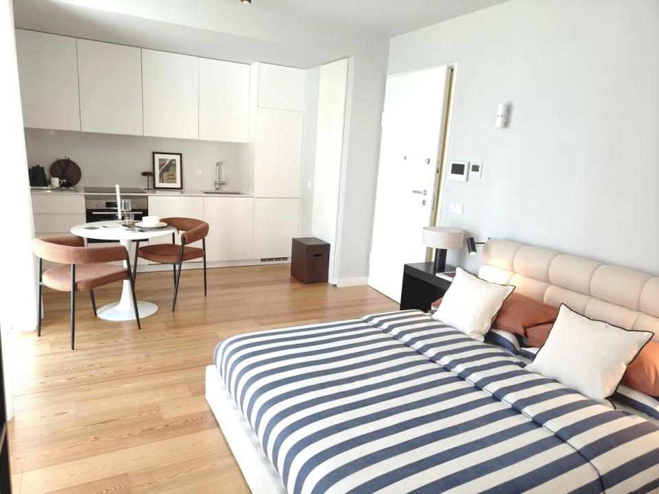 Apartamento T0 para Venda em Santo António Foto 1