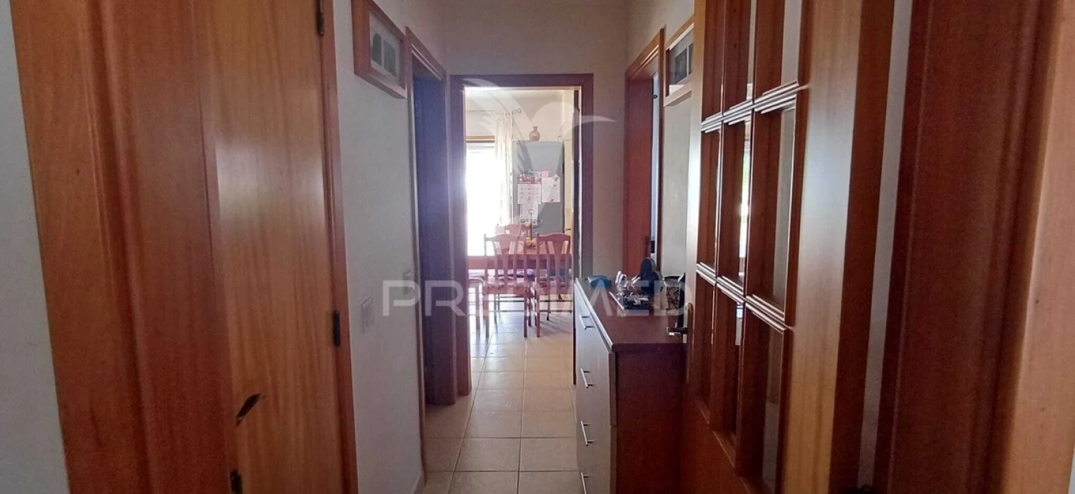 Moradia T4 para Venda em Estômbar e Parchal Foto 3