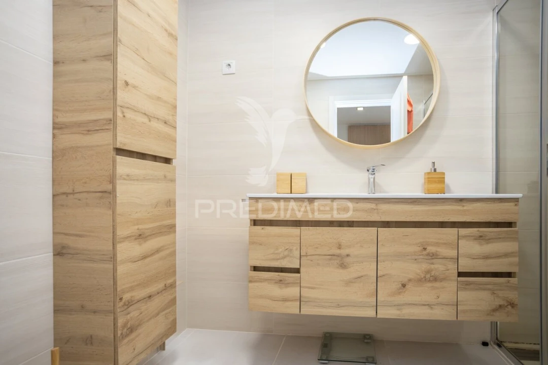 Apartamento T2 para Venda em Corroios Foto 8