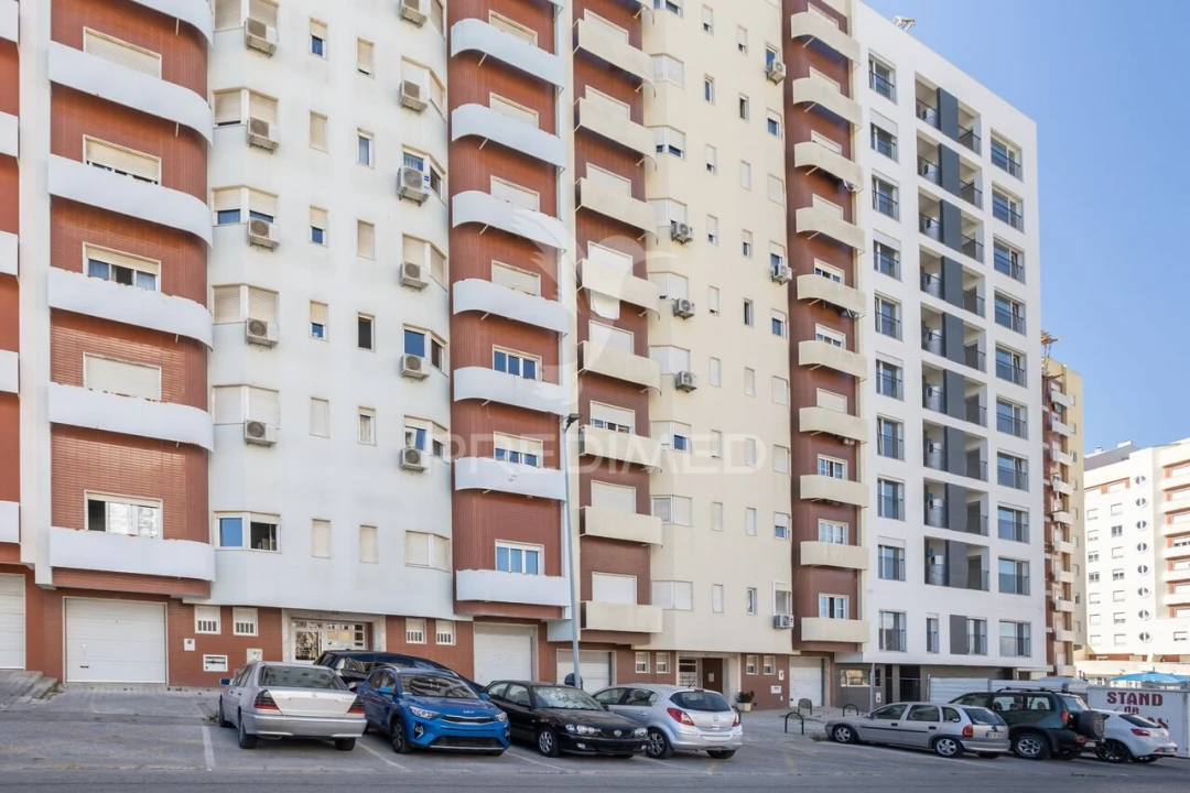 Apartamento T2 para Venda em Corroios Foto 20