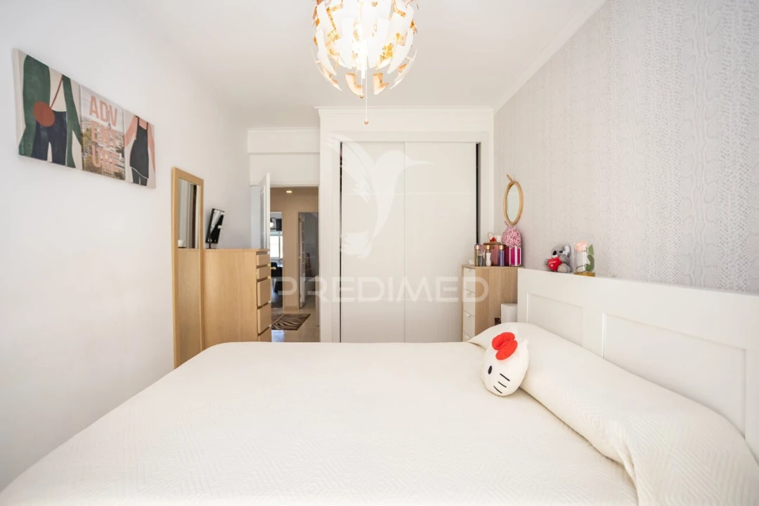 Apartamento T2 para Venda em Corroios Foto 16