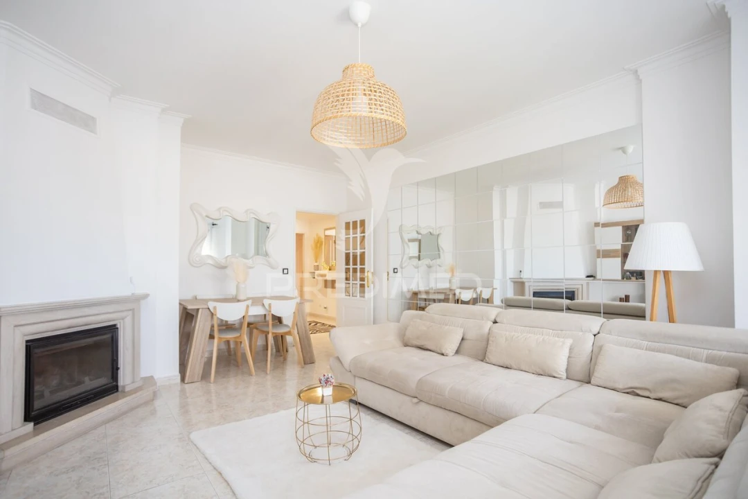 Apartamento T2 para Venda em Corroios Foto 4