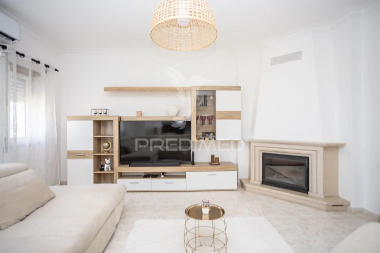 Apartamento T2 para Venda em Corroios Foto 3