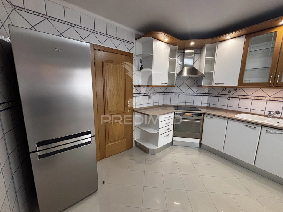 Apartamento T3 para Venda em Alhos Vedros Foto 18