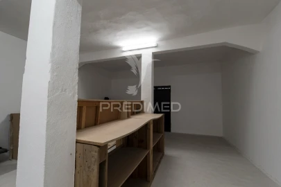Armazém para Venda em Pechão