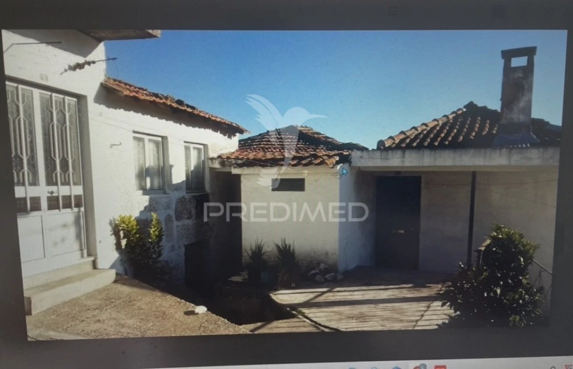 Moradia T3 para Venda em São Mamede de Ribatua Foto 1
