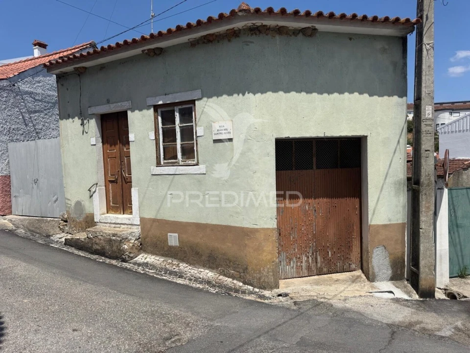 Moradia T2 para Venda em Malhou, Louriceira e Espinheiro Foto 1