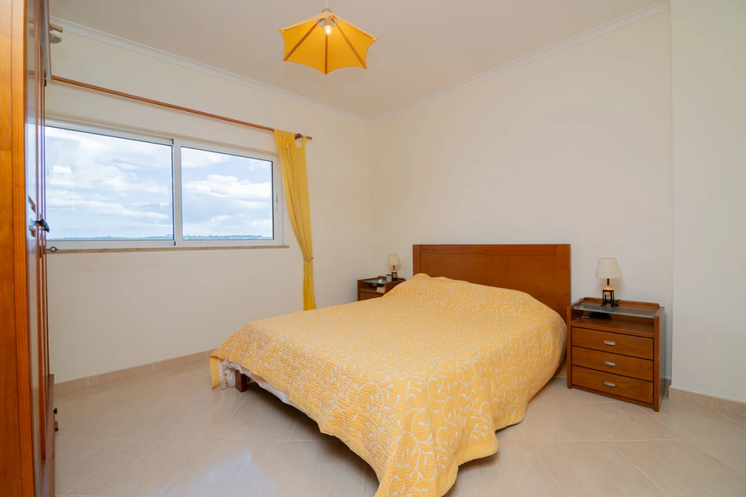 Apartamento T3 para Venda em Odiaxere Foto 23