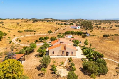 Moradia T4 para Venda em Ourique