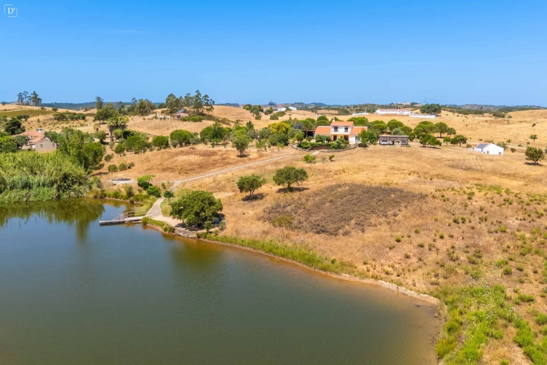 Moradia T4 para Venda em Ourique Foto 33