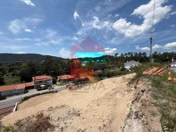 Moradia T3 para Venda em Esqueiros, Nevogilde e Travassós
