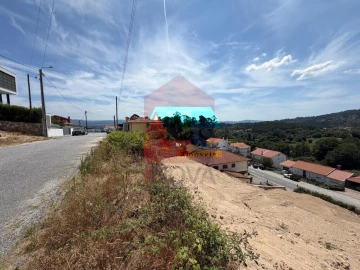 Moradia T3 para Venda em Esqueiros, Nevogilde e Travassós