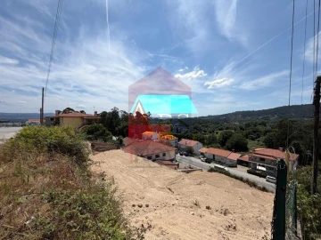 Moradia T3 para Venda em Esqueiros, Nevogilde e Travassós