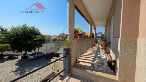 Moradia T7 para Venda em Lagoa