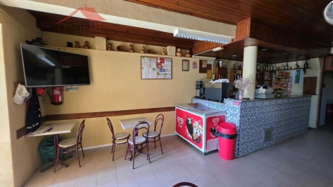 Moradia T7 para Venda em Lagoa