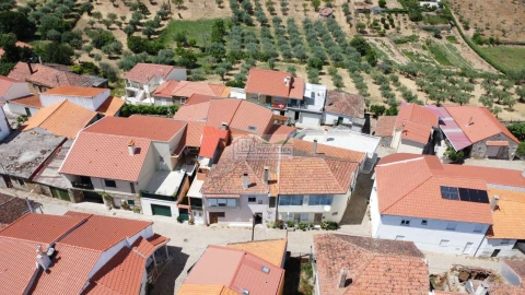 Moradia T4 para Venda em Cerejais