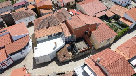 Moradia T4 para Venda em Cerejais