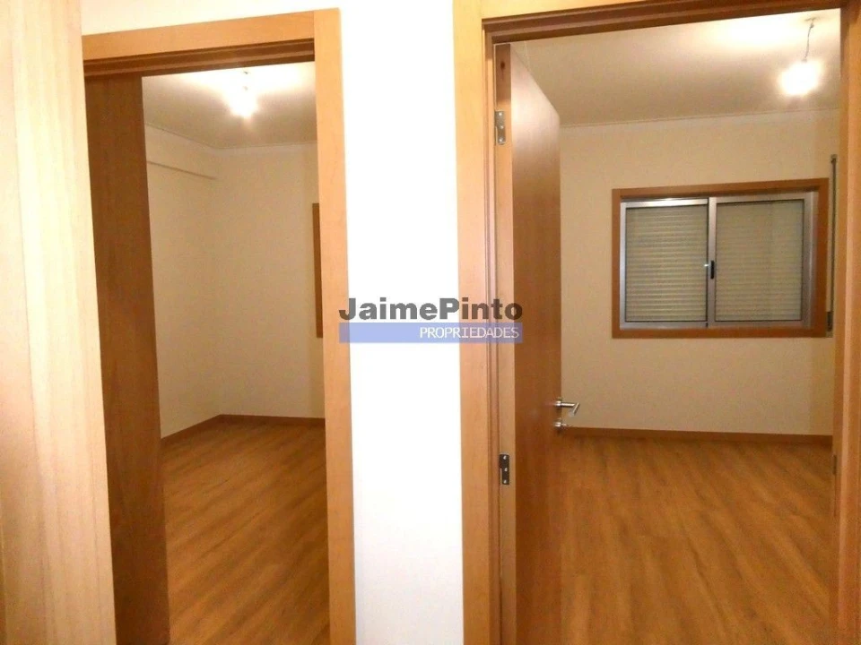Apartamento T2 para Arrendamento em Rio Tinto Foto 8