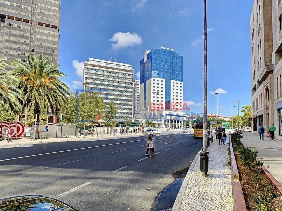 Loja para Arrendamento em Campo de Ourique Foto 28