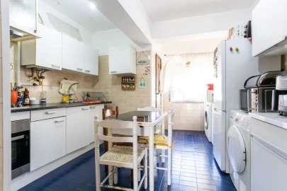 Apartamento T2 para Venda em Carregado e Cadafais