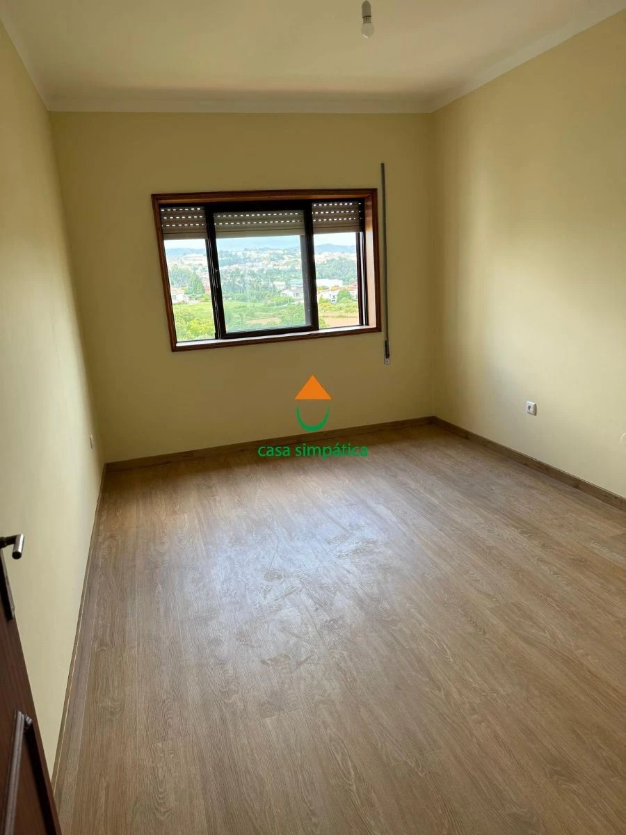 Apartamento T2 para Arrendamento em Gondomar (São Cosme), Valbom e Jovim Foto 7