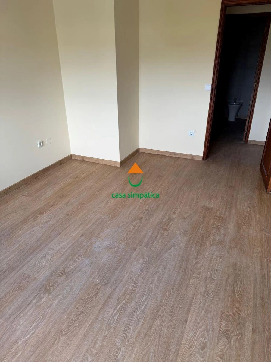 Apartamento T2 para Arrendamento em Gondomar (São Cosme), Valbom e Jovim Foto 8