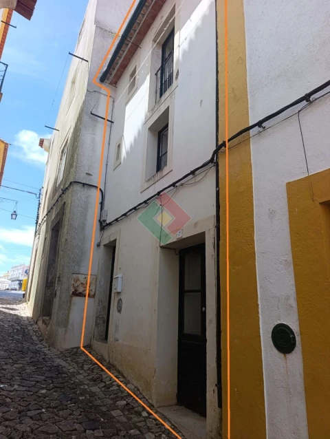 Moradia T3 para Venda em Santa Maria da Devesa