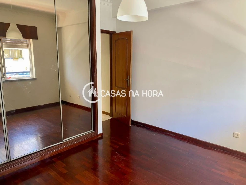 Apartamento T2 para Arrendamento em Charneca de Caparica e Sobreda Foto 9