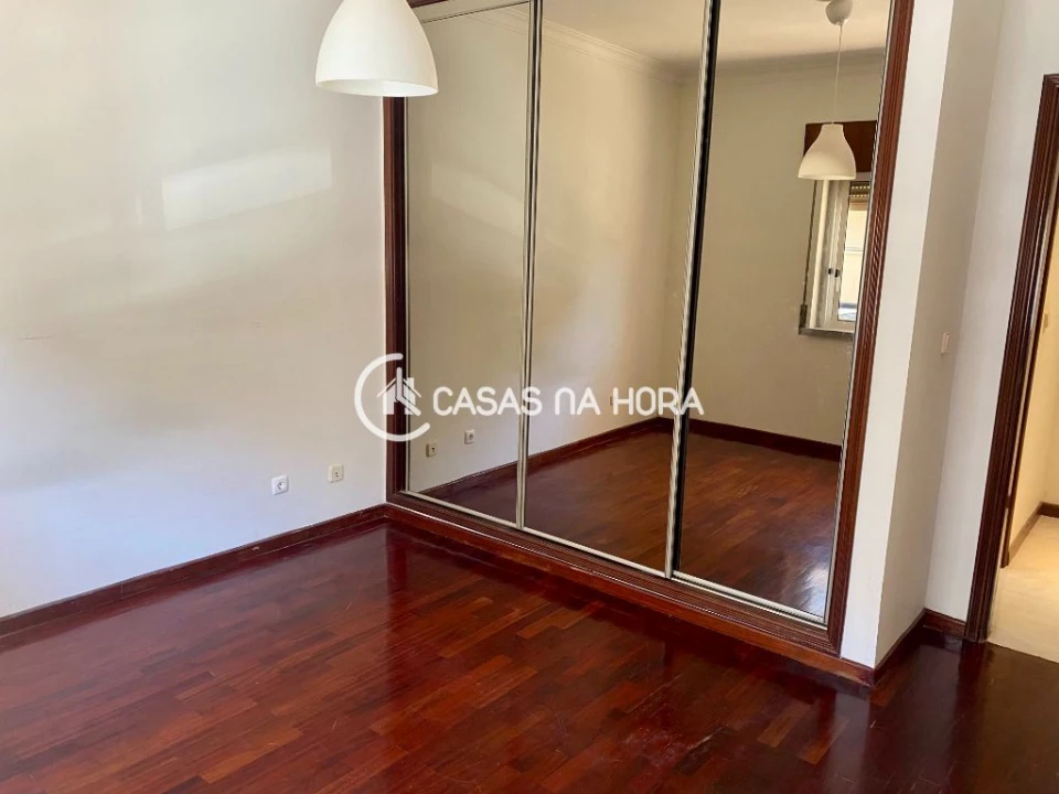 Apartamento T2 para Arrendamento em Charneca de Caparica e Sobreda Foto 7