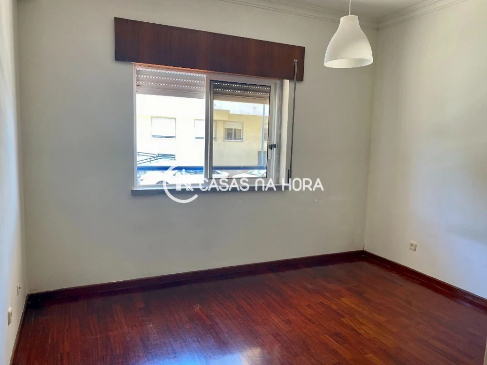 Apartamento T2 para Arrendamento em Charneca de Caparica e Sobreda Foto 8