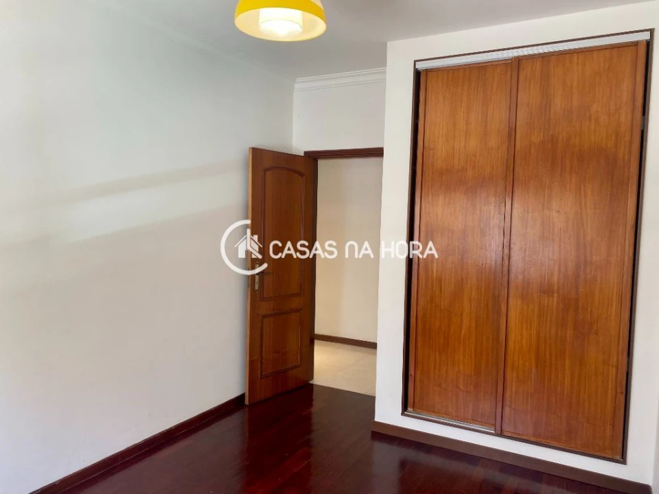 Apartamento T2 para Arrendamento em Charneca de Caparica e Sobreda Foto 10