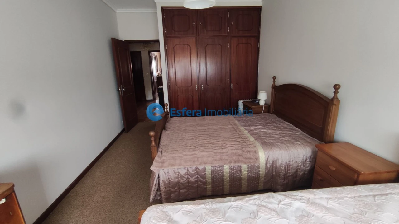 Moradia T4 para Venda em Arcozelo Foto 15