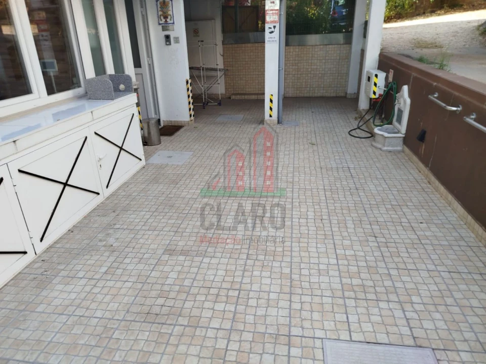 Apartamento T3 para Arrendamento em Santo Antonio dos Olivais Foto 7